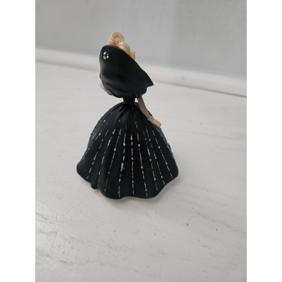 Vintage 1998 Holiday Barbie Ornament Hallmark Keepsake 6th In‎ Series NO BOX - Picture 4 of 6